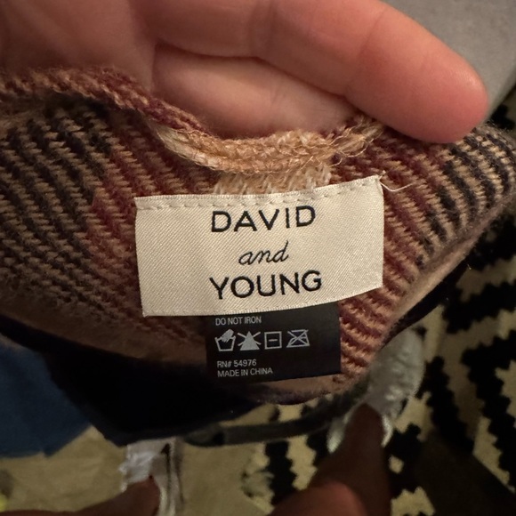 David And Young Women's One Size Plaid Poncho Shawl Wrap - Picture 3 of 3